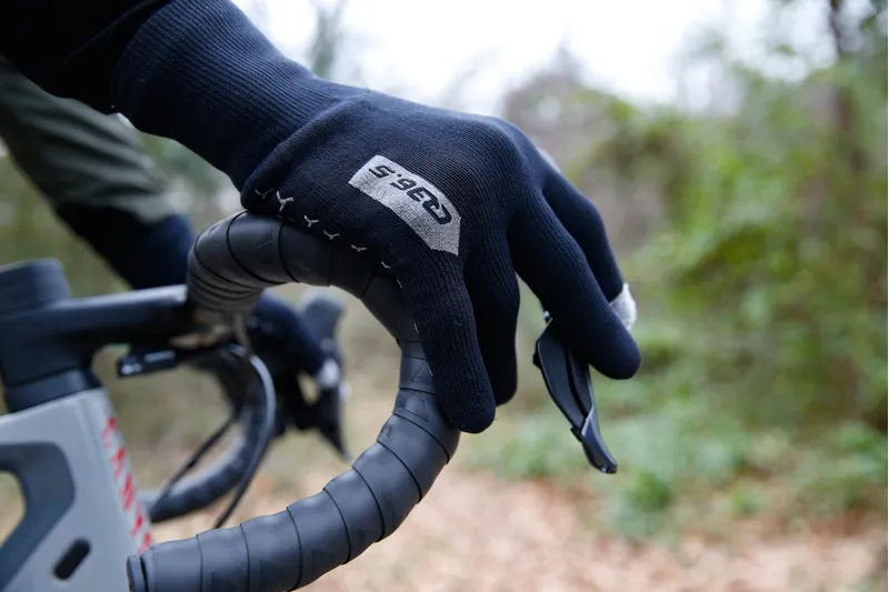 Q36.5 Winter Rain Gloves : Black-9